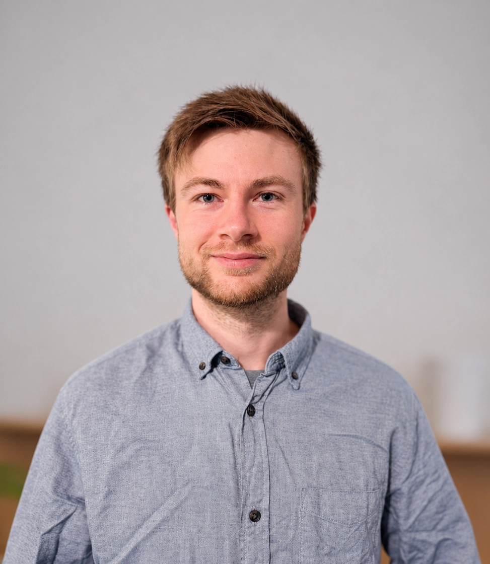 <small>B. Eng.</small><br/>Oskar Henrich